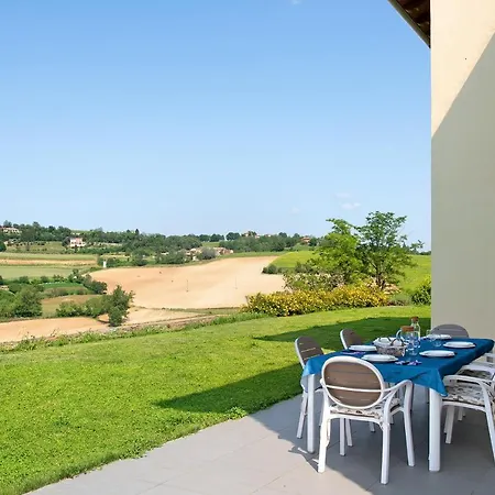شقة Ecohouse Tra Le Vigne مونكالفو